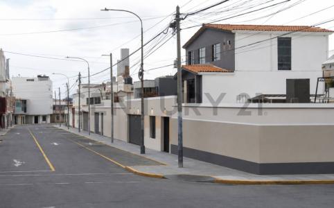 Urbanizacion Quinta Tristan , Arequipa, Arequipa 00001, Peru
