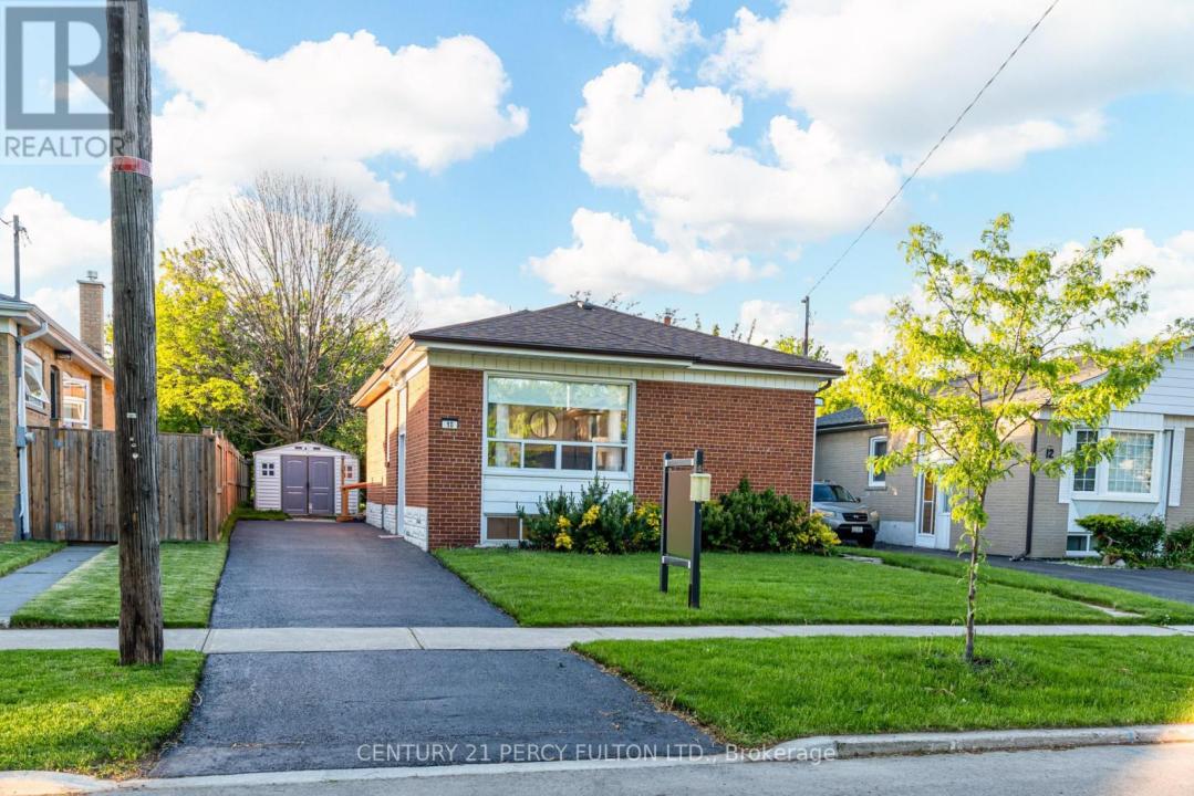 10 MENDIP CRESCENT, Toronto (dorset Park), Ontario M1P 1Y4, Canadá