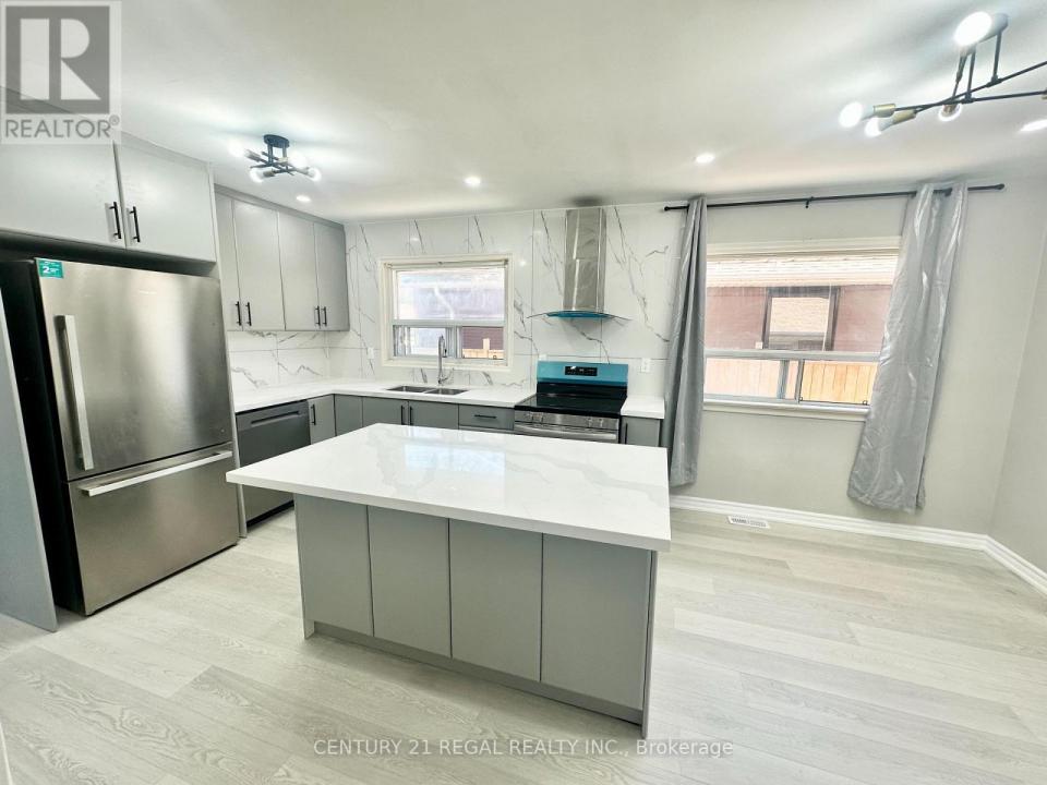 14 REDDINS ROAD, Toronto (wexford-maryvale), Ontario M1R 4P1, Canadá