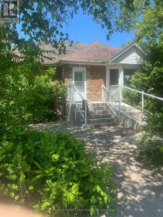 230 FINCH AVENUE EAST, Toronto (newtonbrook East), Онтарио M2N 4S2, Канада