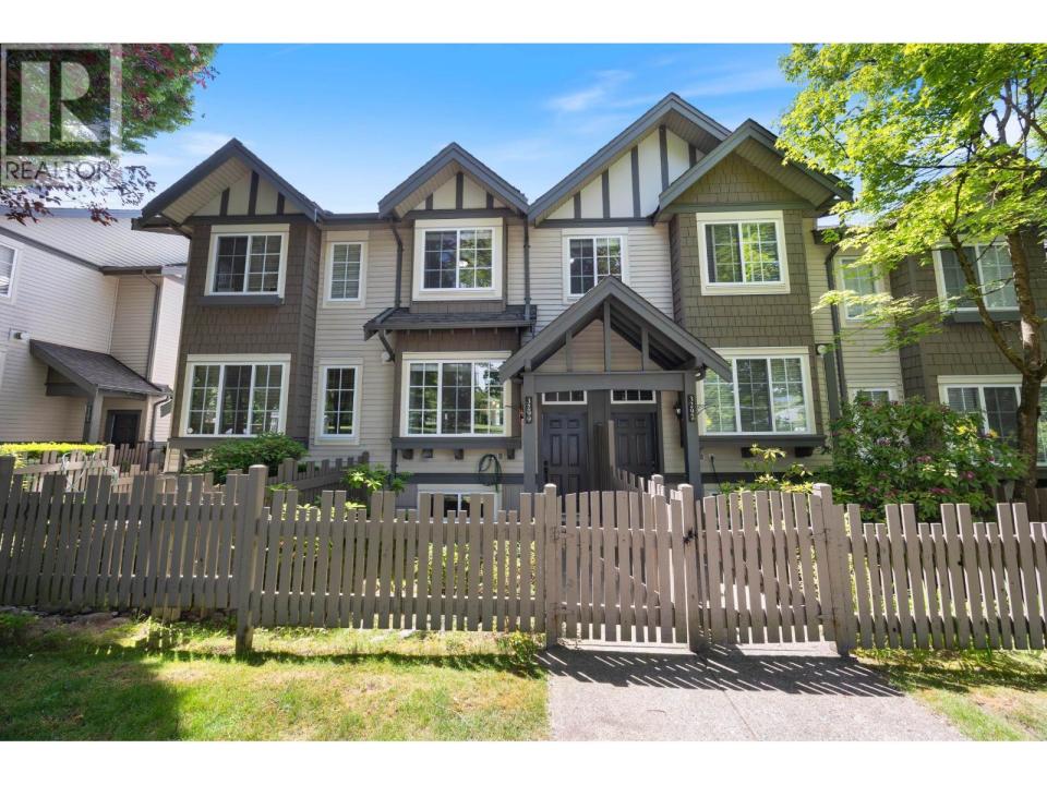 3299 BEAVERBROOK DRIVE, Burnaby, كولومبيا البريطانية V3J 7Y2, كندا