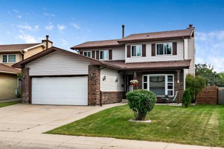 36 MILLSIDE WAY SW, Calgary, Alberta T2Y 2P7, Canada