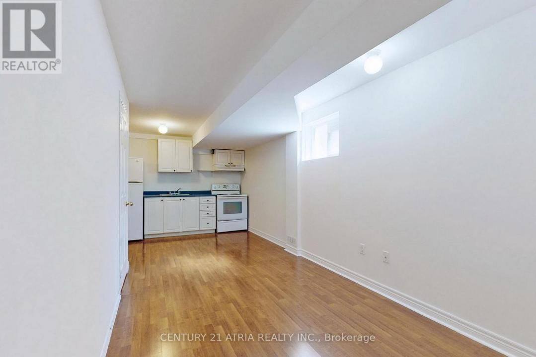 26 AYLESWORTH AVENUE, Toronto (birchcliffe-cliffside), Ontario M1N 2J5, Canada