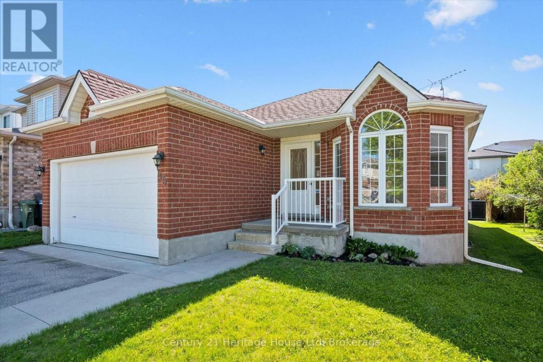 35 SHACKLETON DRIVE, Guelph (grange Road), Ontario N1E 7K5, Canada