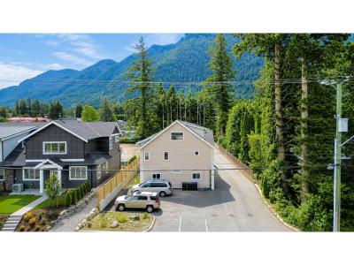548 PARK STREET, Hope, British Columbia V0X 1L0, Canada