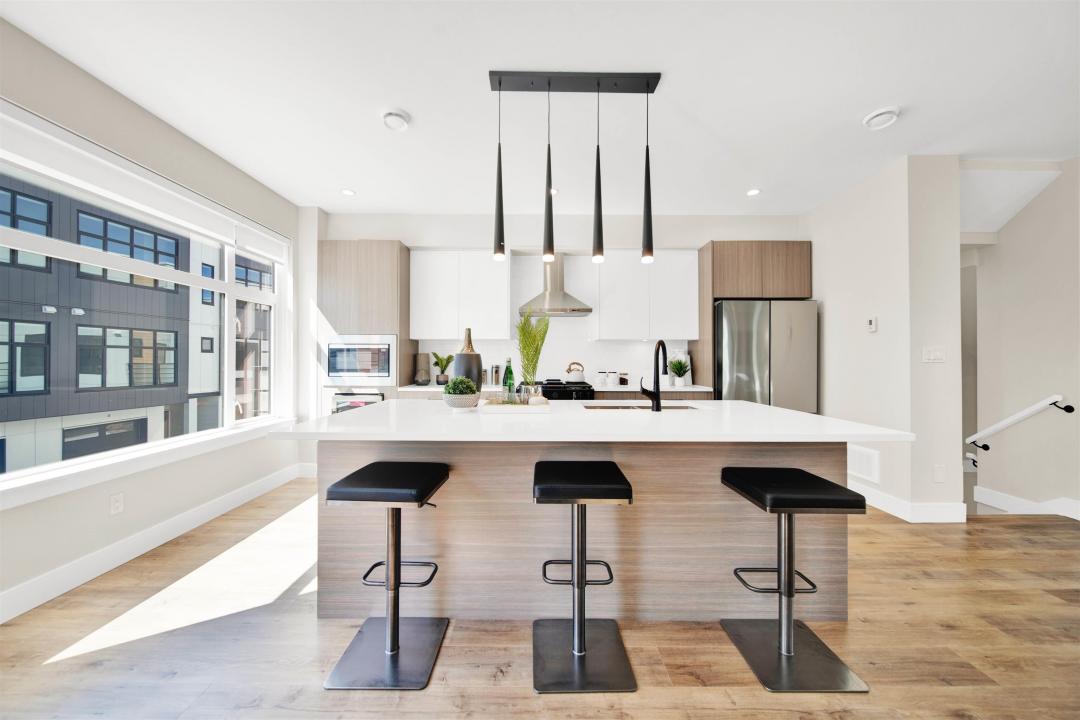 177 175A STREET, Surrey, Colúmbia Britânica V3Z 1L1, Canadá