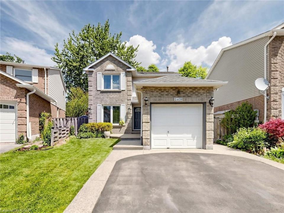 2409 PAULA COURT, Burlington, Ontario L7P 4M1, Canadá