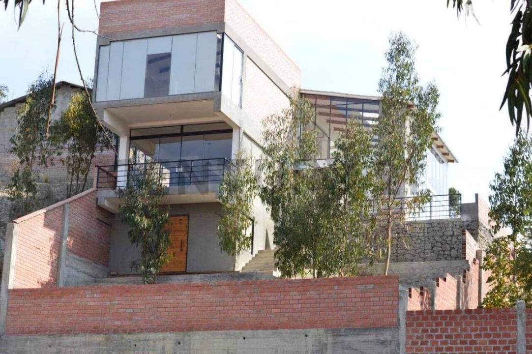 urbanización “Lirios del Bosque”, manzano “F”, N° 15 15, Achocalla, La Paz 00001, Bolivien