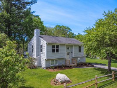 51 Woodlands Drive, Epping, NH 03042, USA
