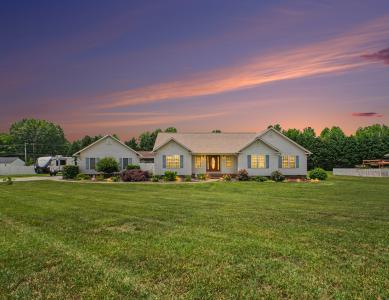 290 Deal Estate Drive, China Grove, Caroline Du Nord 28023, États-Unis