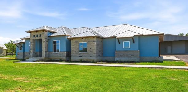 731 County Road 356, Adkins, Texas 78101, USA