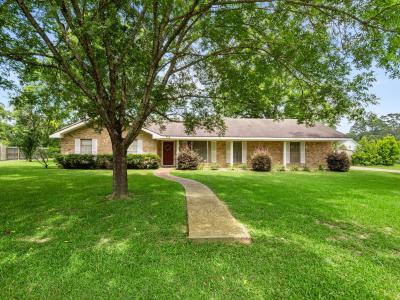 306 Nolen, Deridder, Louisiana 70634, USA