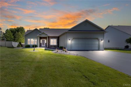 6297 Hessler Farm Path, Cicero, NY 13039, USA