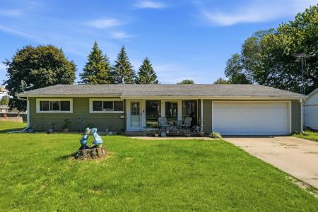 1104 1st St Ne, Oelwein, Iowa 50662, USA