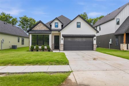 303 e locust st, leonard, Texas 75452, USA