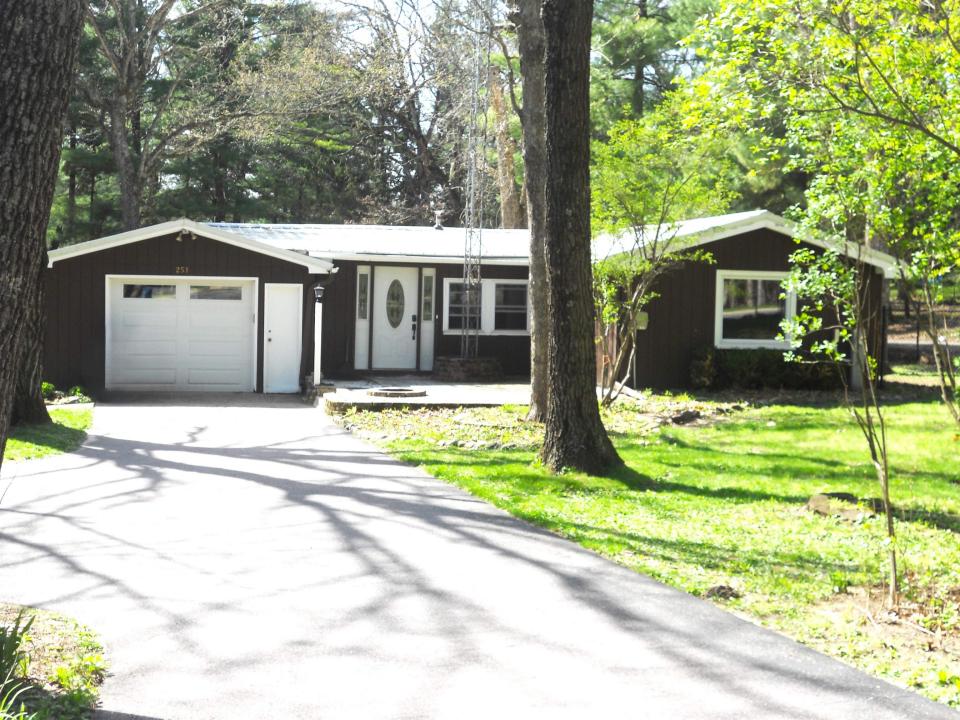 251 Indian Mound Street, Oxford, Wisconsin 53952-9639, Estados Unidos