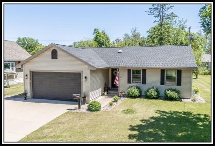 1504 Smith Street, New London, Wisconsin 54961-2364, USA