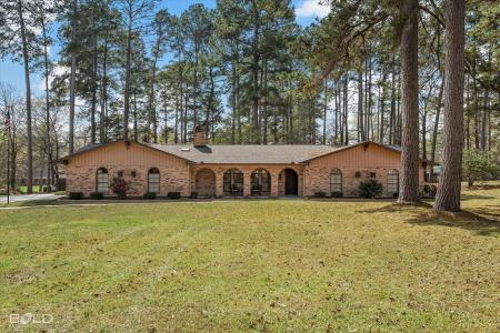 6831 North Park Lane, Shreveport, Louisiana 71107, USA
