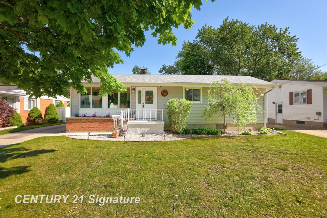 2101 N Brentwood, Essexville, Michigan 48732, États-Unis