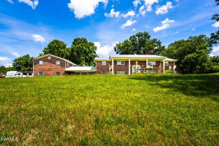 149 Hill Top Loop, Rogersville, Tennessee 37857, USA