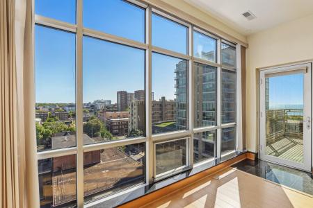 1550 E Royall Pl, Milwaukee, Wisconsin 53202, USA