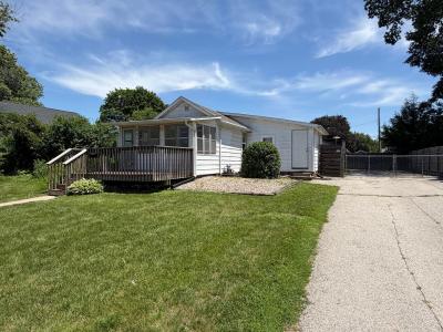1510 Douglas Avenue, Ames, Iowa 50010, USA