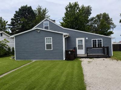611 N Chestnut, Wapella, Illinois 61777