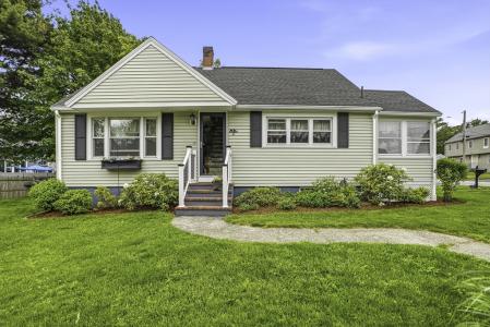2 Walker Ave, Milford, Massachusetts 01757, USA