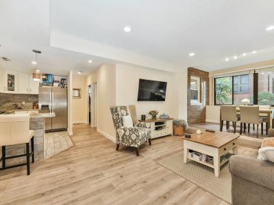 18 Juniper St , #47, Brookline, Massachusetts 02445, USA
