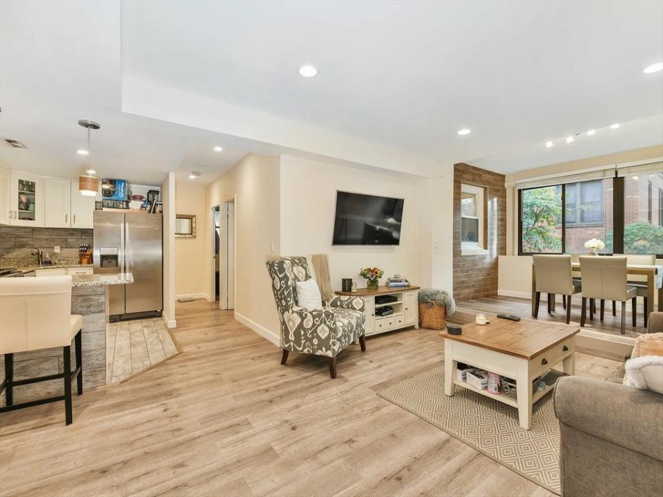 18 Juniper St , #47, Brookline, Massachusetts 02445, États-Unis