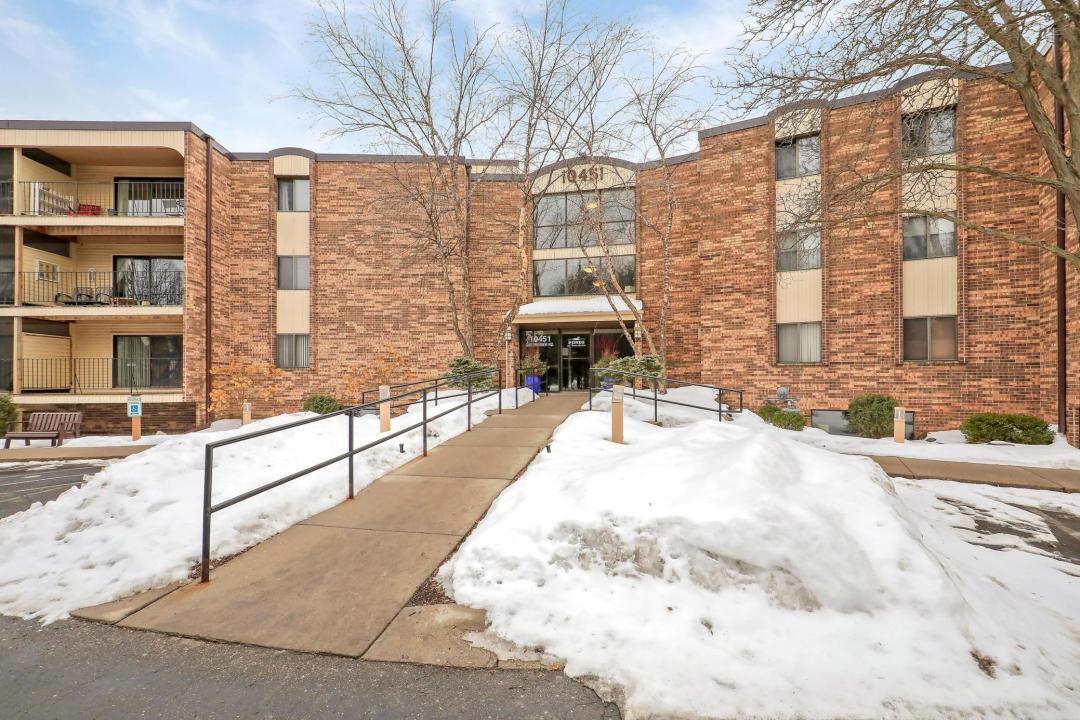 10451 Greenbrier Road , 211, Minnetonka, Minnesota 55305, Estados Unidos