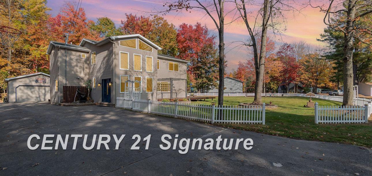 7451 N Narragannett, Hope, Michigan 48628, Stati Uniti