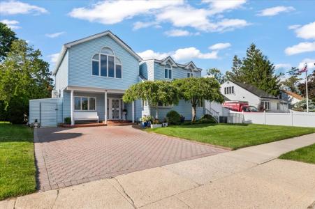 38 Hayden Drive, Bethpage, NY 11714, USA