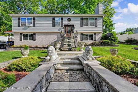 515 Crocus Drive, East Stroudsburg, Pennsylvania 18301, USA