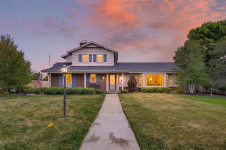 8 Steeplechase Dr, Racine, Wisconsin 53402, USA