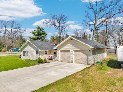 2765 S Gladwin Road, Houghton Lake, Michigan 48629, USA