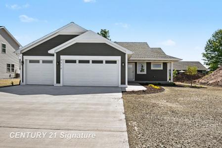 8610 Foxtail, Freeland, Michigan 48623, USA