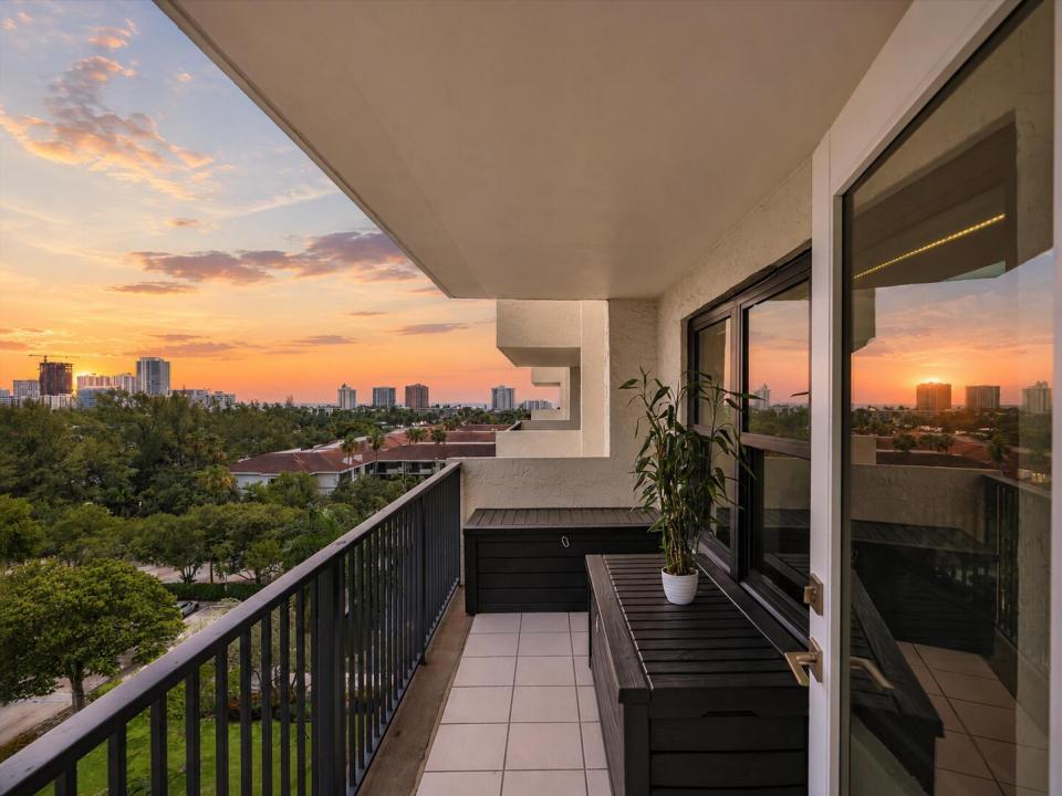 3200 N Port Royale Drive N , 910, Fort Lauderdale, Florida 33308, USA