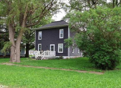 402 3rd Street, Melbourne, Iowa 50162, USA