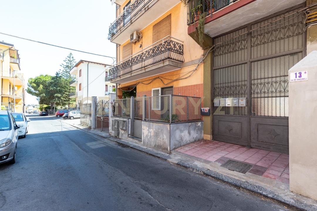 Via dei Sanguinelli, Catania, Sicilia 95121, Italie