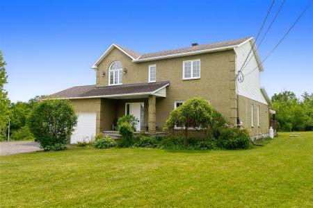 38  Ch. Deschênes, Chelsea, Quebec J9B 1N3, Canadá