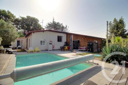 Pessac, Aquitaine 33600, France