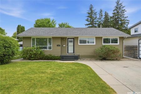 1710 DRINKLE STREET, Saskatoon, Saskatchewan S7J 0P7, Canada