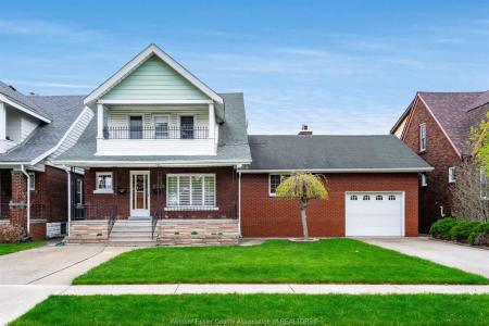 2279 LILLIAN AVENUE, Windsor, Ontario N8X 4B1, Canada