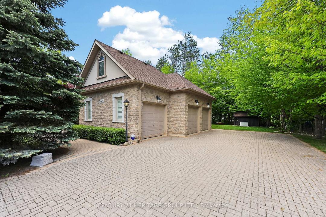 22 LLOYD COOK DRIVE E, Springwater, Ontario L9X 0H5, Canadá