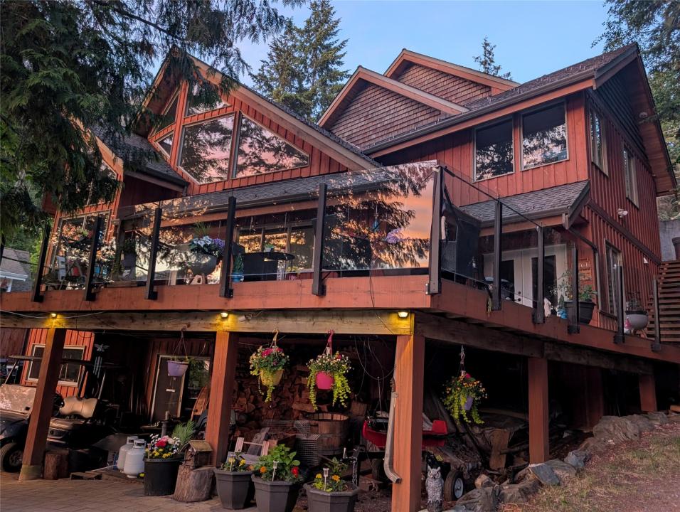 2741 RAWSON ROAD, Adams Lake, Colombie-Britannique V0E 1M2, Canada