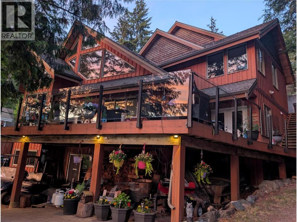 2741 RAWSON ROAD, Adams Lake, Colombie-Britannique V0E 1M2, Canada
