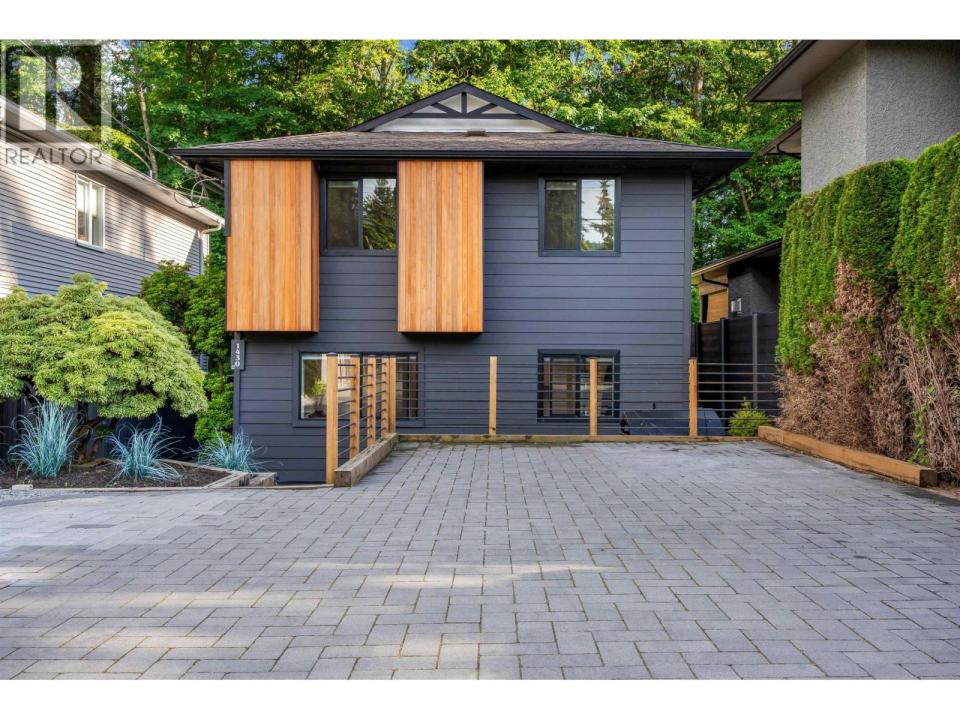 1430 DRAYCOTT ROAD, North Vancouver, Columbia Britannica V7J 1W2, Canada