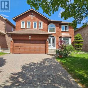 3 HEARTHSTONE CRESCENT, Richmond Hill (doncrest), Ontario L4B 3E2, Canada