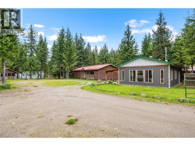 16424 WADDS ROAD, Crawford Bay, British Columbia V0B 1E0, Canada